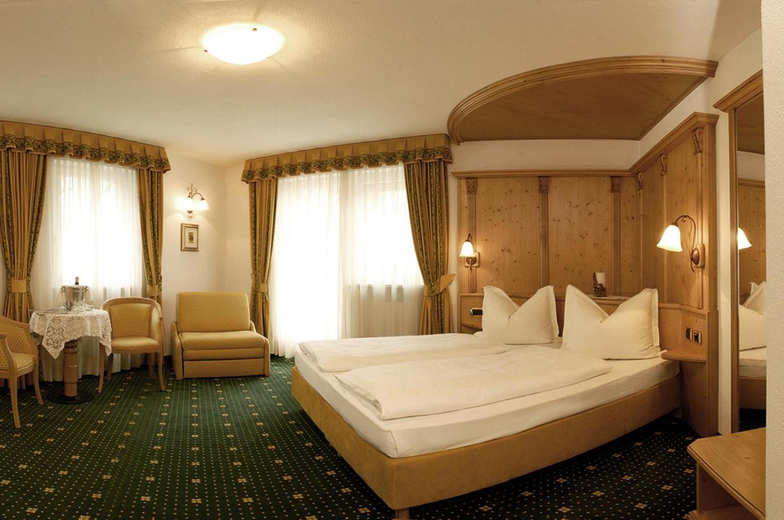 Hotel Maria Ortisei Exteriör bild